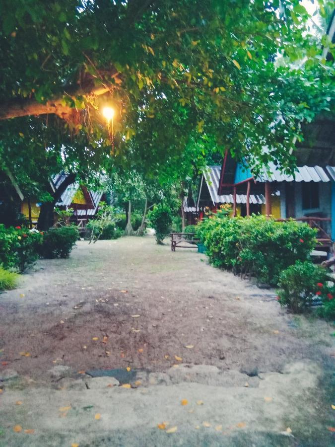 Breizh Cape Beach Bungalows Ko Lanta Exterior foto